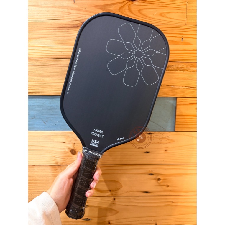 【唯羽生活】SPARK 小火花 Project I 碳纖維匹克球拍 中級玩家 匹克球拍 Pickleball 贈拍套-細節圖2