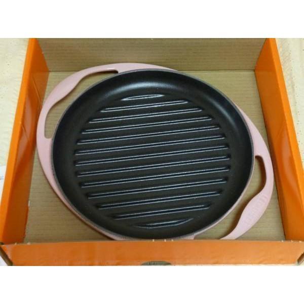 Le creuset 雙耳圓鐵烤盤 25cm（雪紡粉) 現貨 可放烤箱-細節圖2