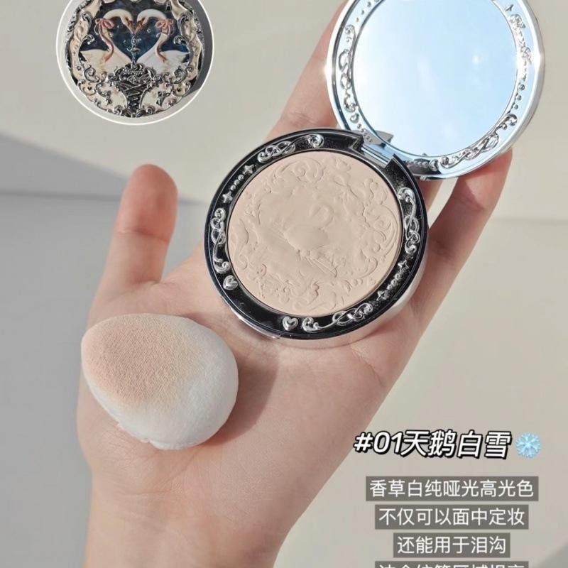 【現貨當日寄出】na的美妝 🥰花知曉腮紅 天鵝芭蕾腮紅 絨霧腮紅 雪霜珍珠 膨脹啞光 自然定妝-細節圖6