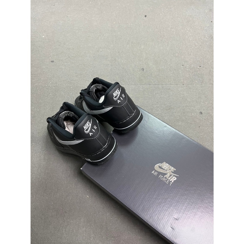 【新款熱賣現貨!!】NIKE AIR FORCE 1 黑魂白縫線 HQ2037-006-細節圖5
