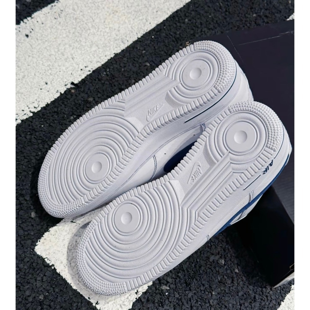 【預購!!】Nike Air Force 1 反車縫線 白藍 HQ2037-100-細節圖5