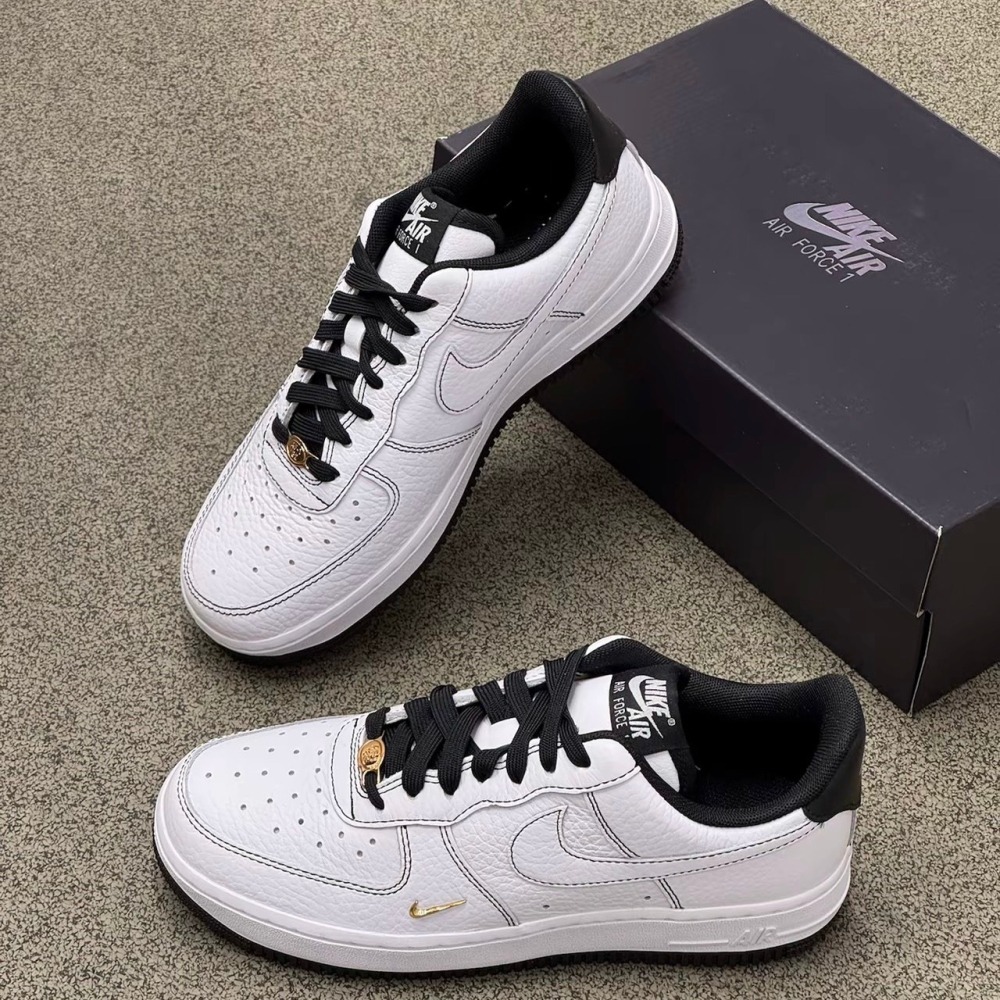 【現貨+預購】NIKE Air force 1白黑小金勾反車線 IB6543-101-細節圖2