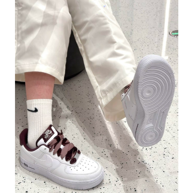 【限量新品】Nike Air Force 1 Vintage 酒紅緞帶 女款 HV4403-600-細節圖5
