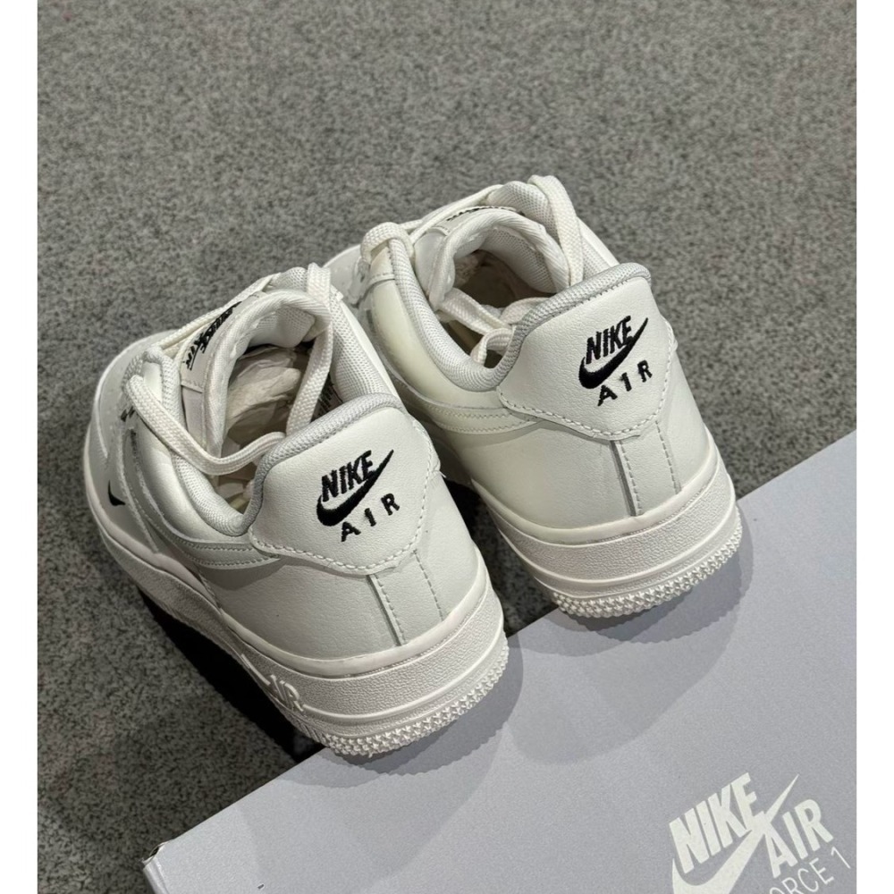 【現貨】NIKE AF1 奶油刺繡小勾 HF1058-133-細節圖6