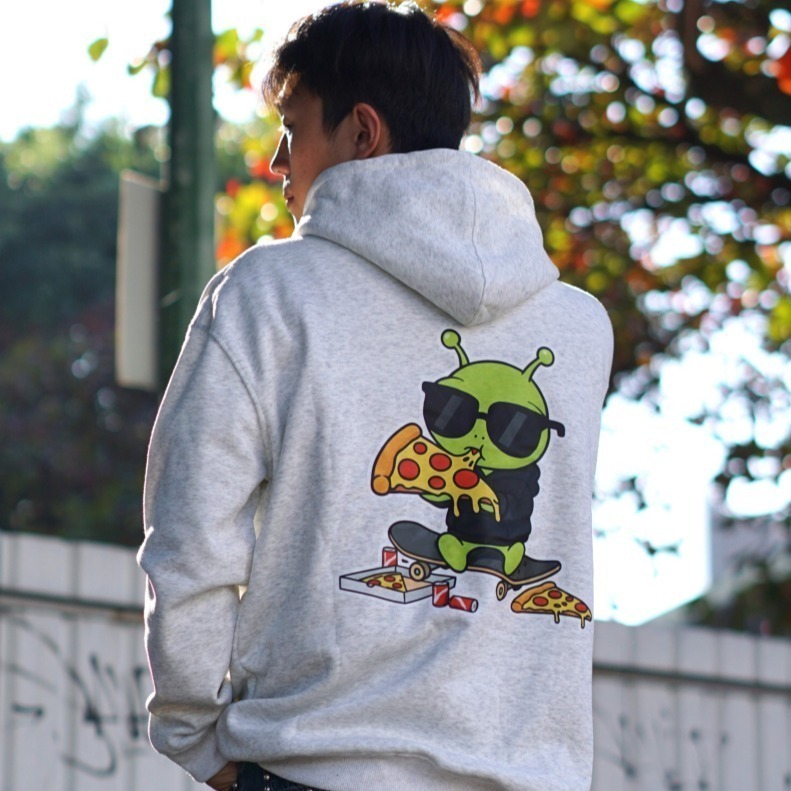 披薩星球UFO牛奶絨毛印花帽T 厚磅寬鬆 落肩連帽上衣 美式街頭 寬鬆長袖上衣 男女皆可 秋冬新品-細節圖4