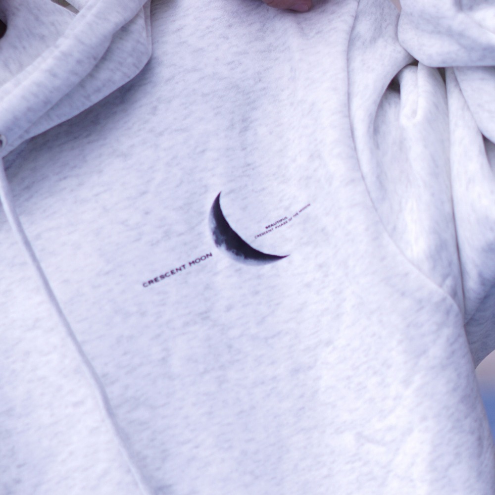 【CHAOZONE】月亮圖像｜銀狐絨帽T 寬鬆落肩 厚磅柔軟材質 長袖上衣 衛衣 內刷毛 大LOGO 刷毛帽T-細節圖3