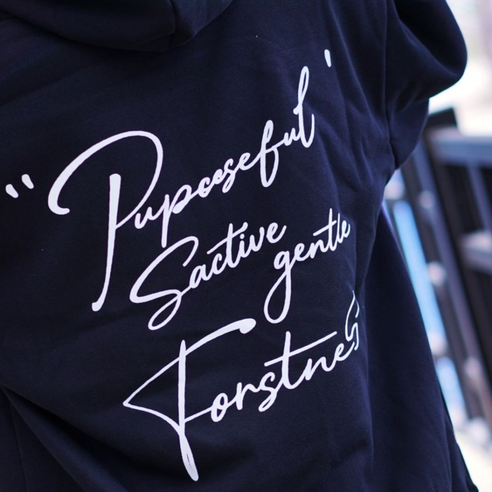 【CHAOZONE】美式手寫藝術｜銀狐絨帽T 寬鬆落肩 厚磅柔軟材質 長袖上衣 衛衣 內刷毛 大LOGO 刷毛帽T-細節圖4