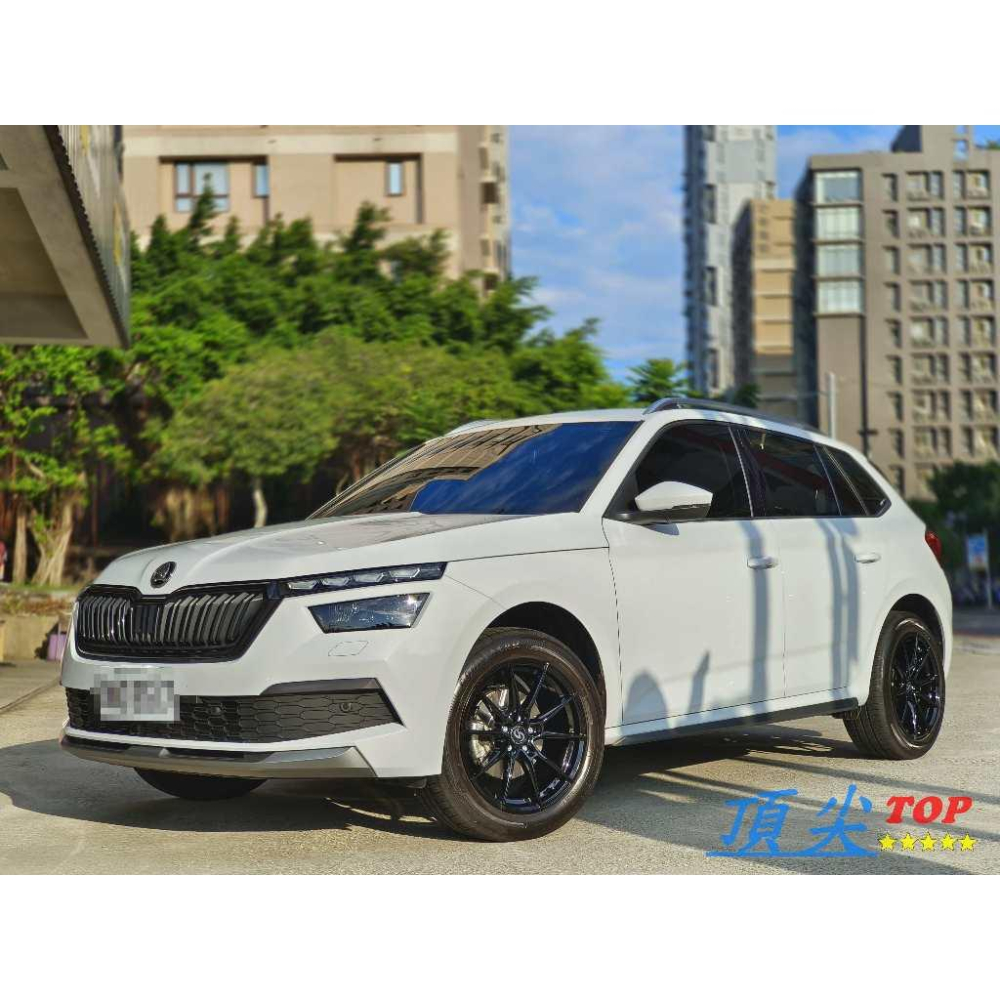 【頂尖】全新SI鋁圈 RFF03 17吋 5X100 8J ET35 亮黑鋁圈/SKODA KAMIQ鋁圈 原廠胎直上-細節圖3