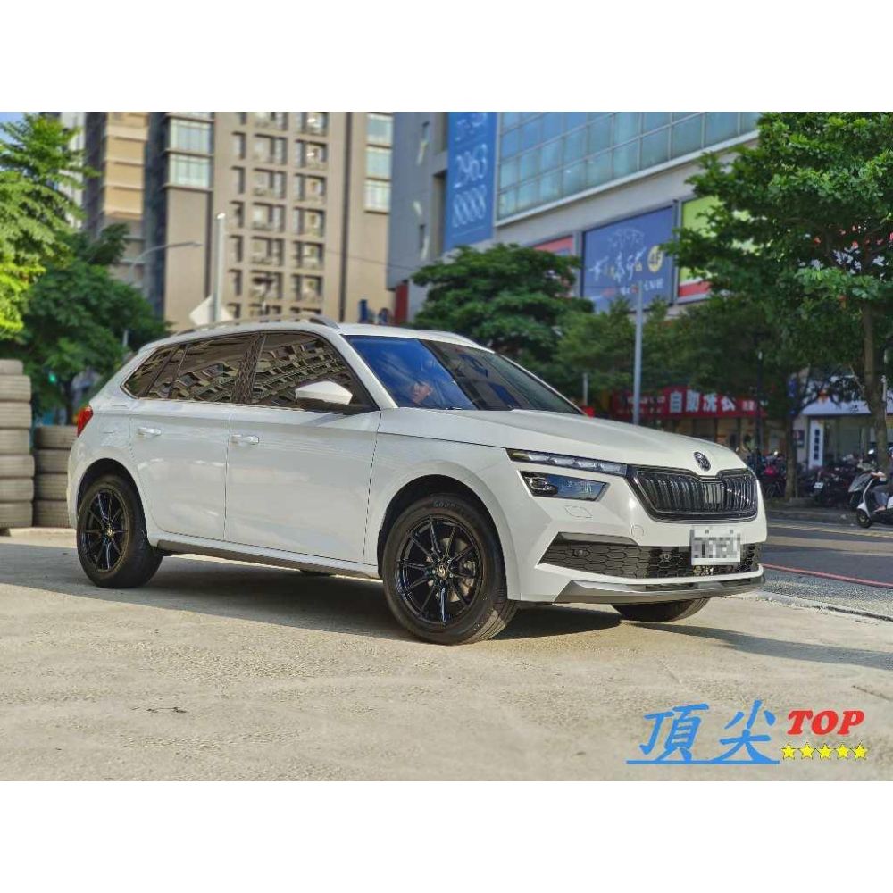 【頂尖】全新SI鋁圈 RFF03 17吋 5X100 8J ET35 亮黑鋁圈/SKODA KAMIQ鋁圈 原廠胎直上-細節圖4