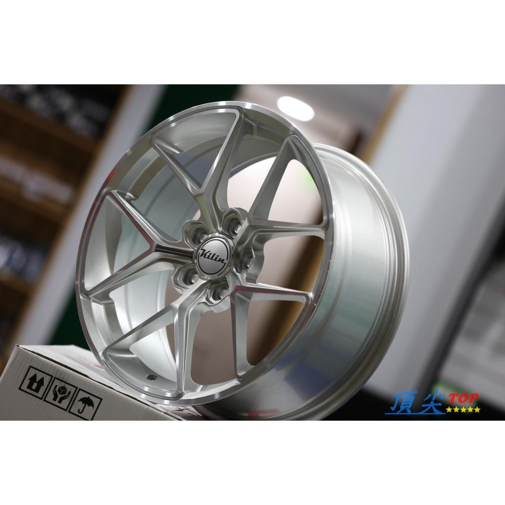 【頂尖】全新台製18吋鋁圈 V10 8J 5X114 ET45 銀車面 五爪分岔-細節圖4