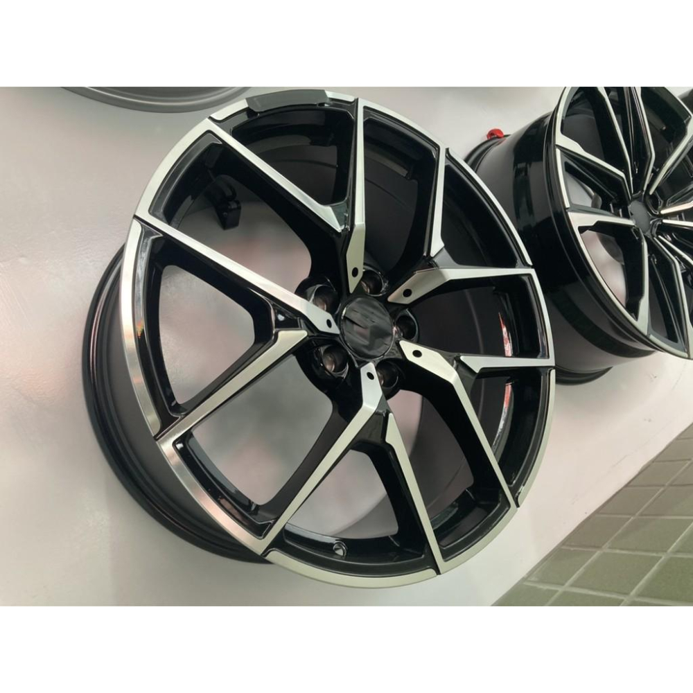 【頂尖】全新類賓士AMG137 19吋鋁圈 5X112 9.5/8.5J ET45前後配 五爪開Y岔亮黑銀車面-細節圖3
