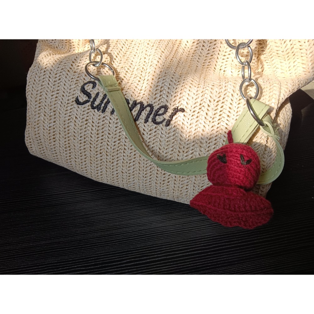 毛線編織吊飾（蘋果、鳳梨、晴天娃娃）-細節圖3