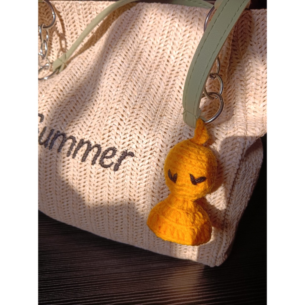 毛線編織吊飾（蘋果、鳳梨、晴天娃娃）-細節圖5