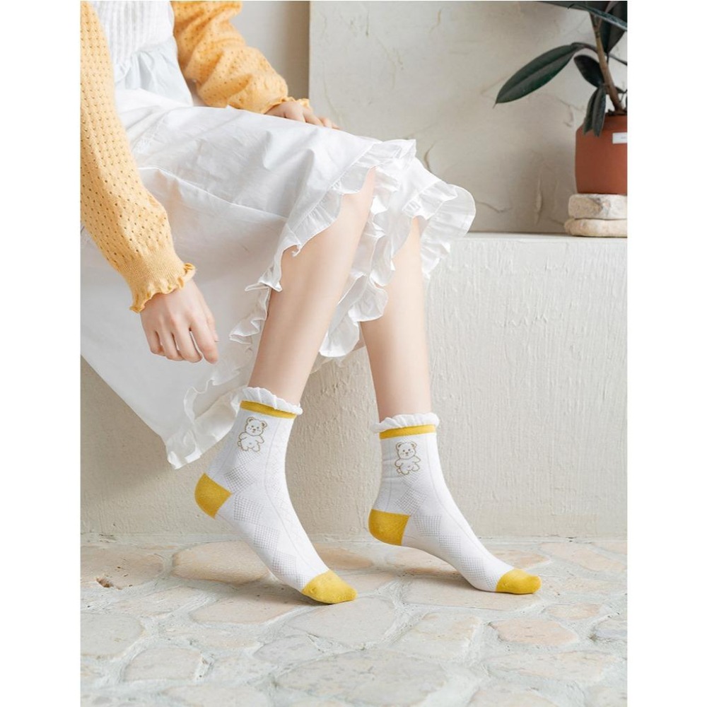 貓町日韓代購🐯現貨 女生 襪子 春秋款 小熊 花邊中筒襪 日系甜美-細節圖5