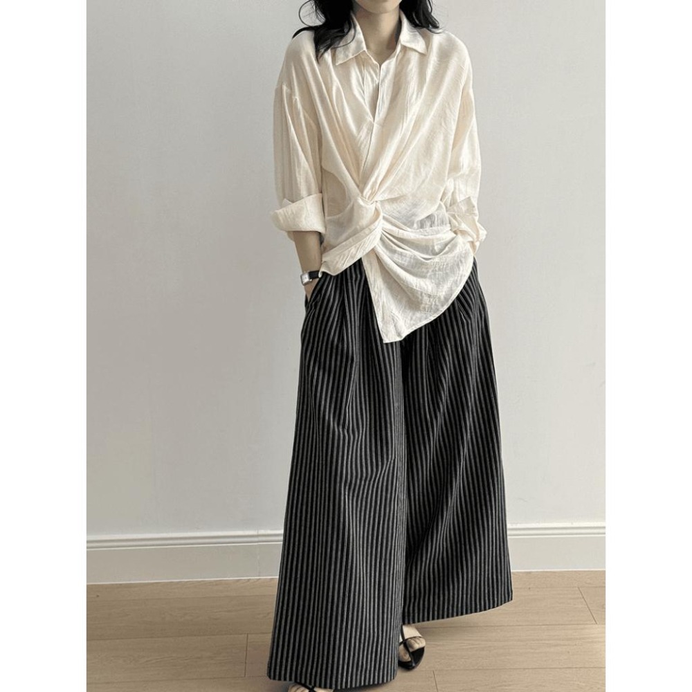 貓町選品🐯現貨【Y82226】實拍夏季個性小眾紐結不規則襯衫-細節圖2