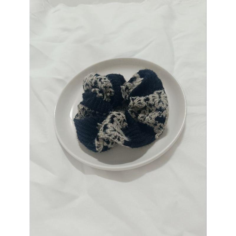 貓町選品🐯實拍現貨 秋冬感大腸圈 彈性很好-細節圖3