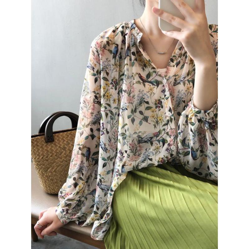 貓町選品🐯台灣現貨 雪紡碎花襯衫 春季新款薄透款設計感氣質上衣<Y80387>-細節圖2