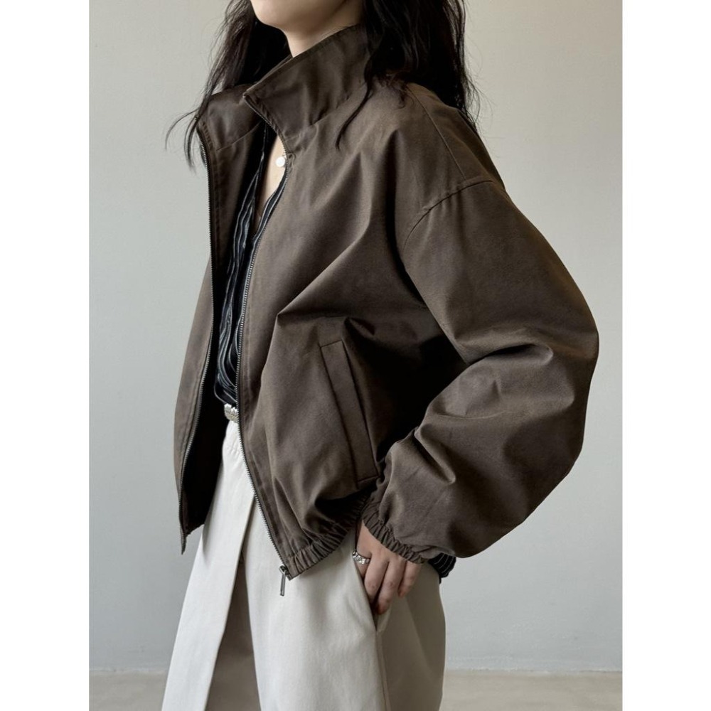貓町選品🐯【質感加分】Y26286 秋季 麂皮短外套 女 寬鬆休閒棒球夾克 韓系百搭防風外套 咖啡色-細節圖4