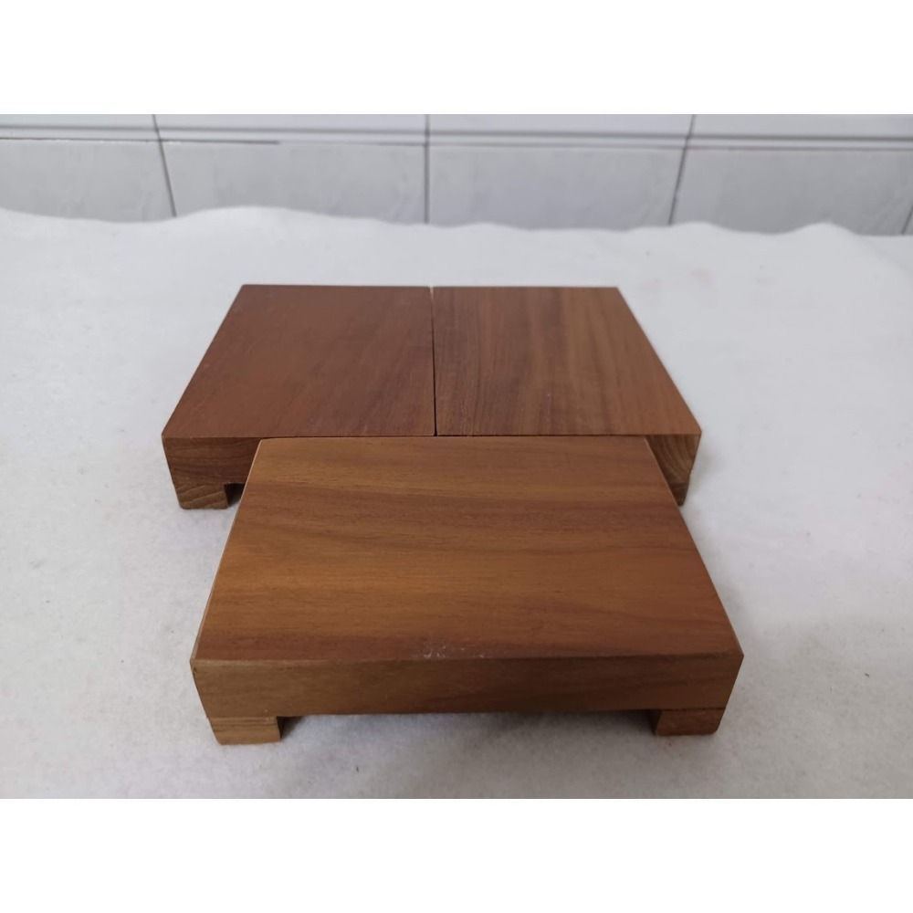 (枂木坊)柚.030-緬甸柚木底座.單件計價.   約長11.5cm寬8cm板厚1.8cm總高3cm-細節圖6