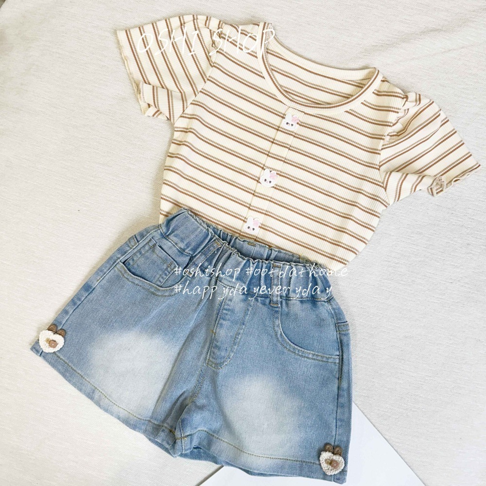 #1747 萌兔排釦木耳邊上衣-細節圖4