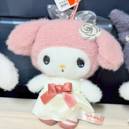 日本景品 三麗鷗 酷洛米 美樂蒂 大耳狗 禮服款娃娃吊飾-規格圖1