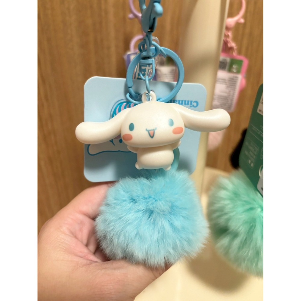 正版雷標 三麗鷗 毛絨球吊飾鑰匙圈 酷洛米 美樂蒂 大耳狗 帕恰狗-細節圖3
