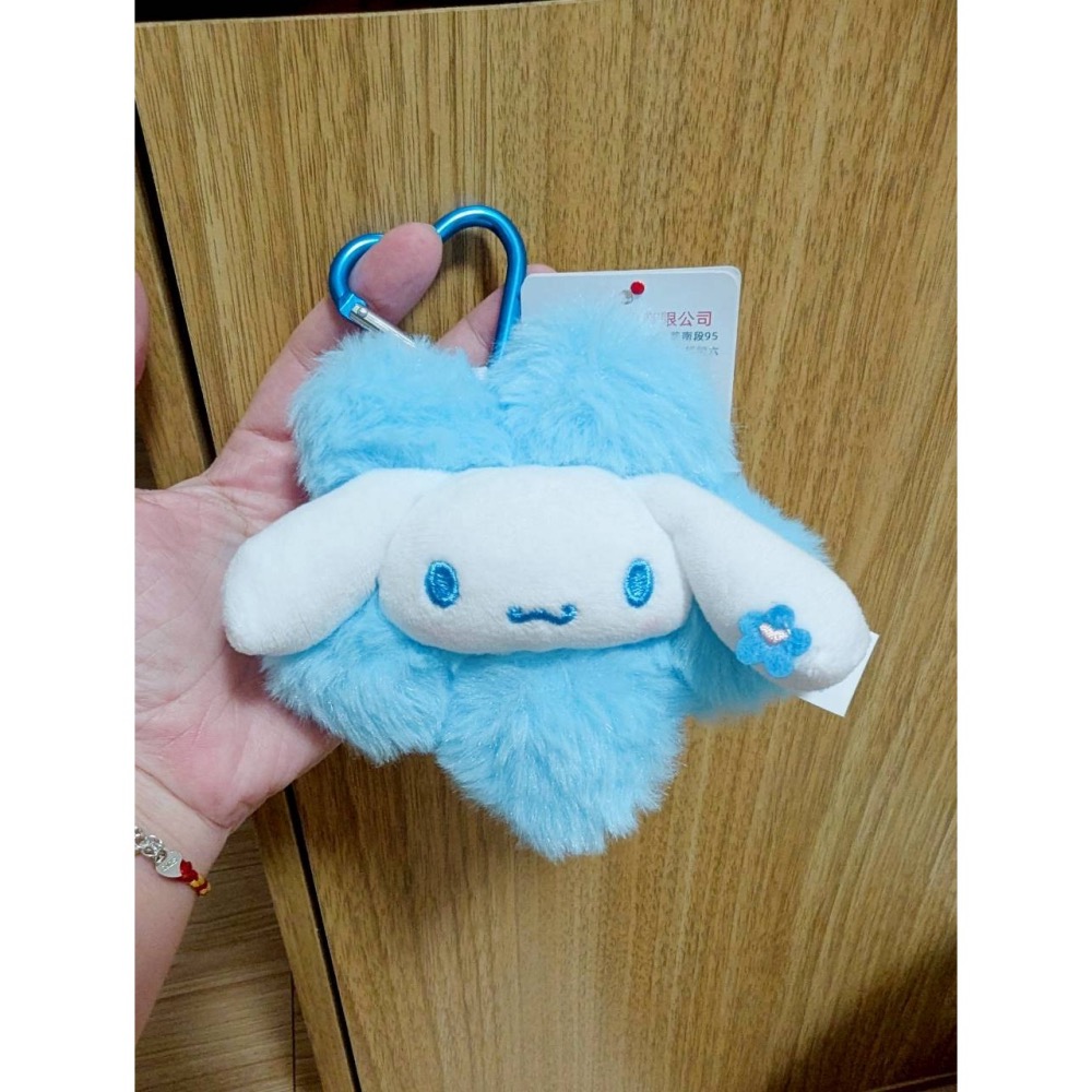 正版雷標 三麗鷗 kitty凱蒂貓 大耳狗 美樂蒂 毛絨愛心扣鑰匙圈吊飾-細節圖2