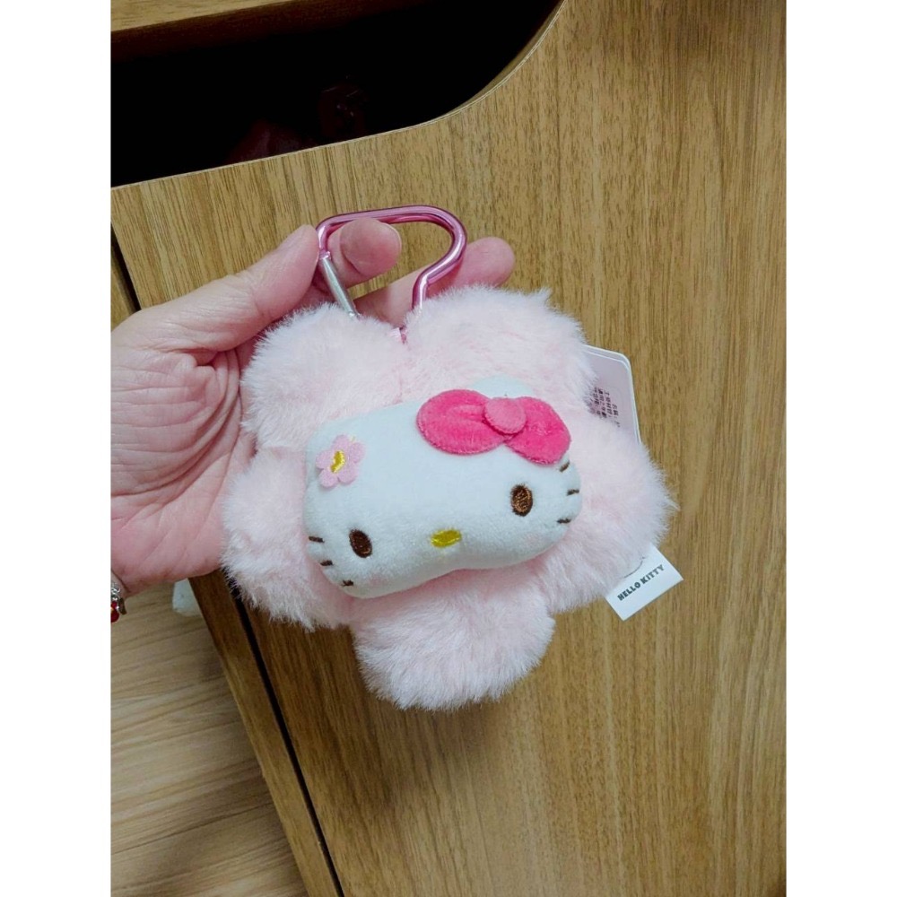 正版雷標 三麗鷗 kitty凱蒂貓 大耳狗 美樂蒂 毛絨愛心扣鑰匙圈吊飾-規格圖3