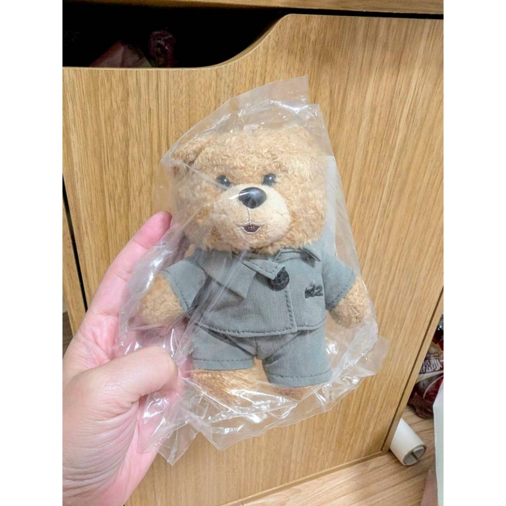 Ted2 泰迪熊 熊麻吉 正版娃娃吊飾鑰匙圈（白帽T/西裝/夏日襯衫）-規格圖4