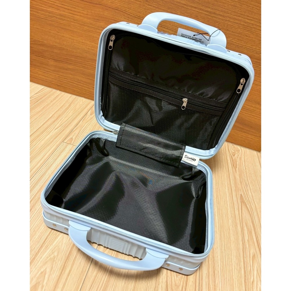 正版雷標 三麗鷗 帕恰狗 旅行格紋行李箱 背帶旅行箱 手提箱 化妝箱-細節圖5