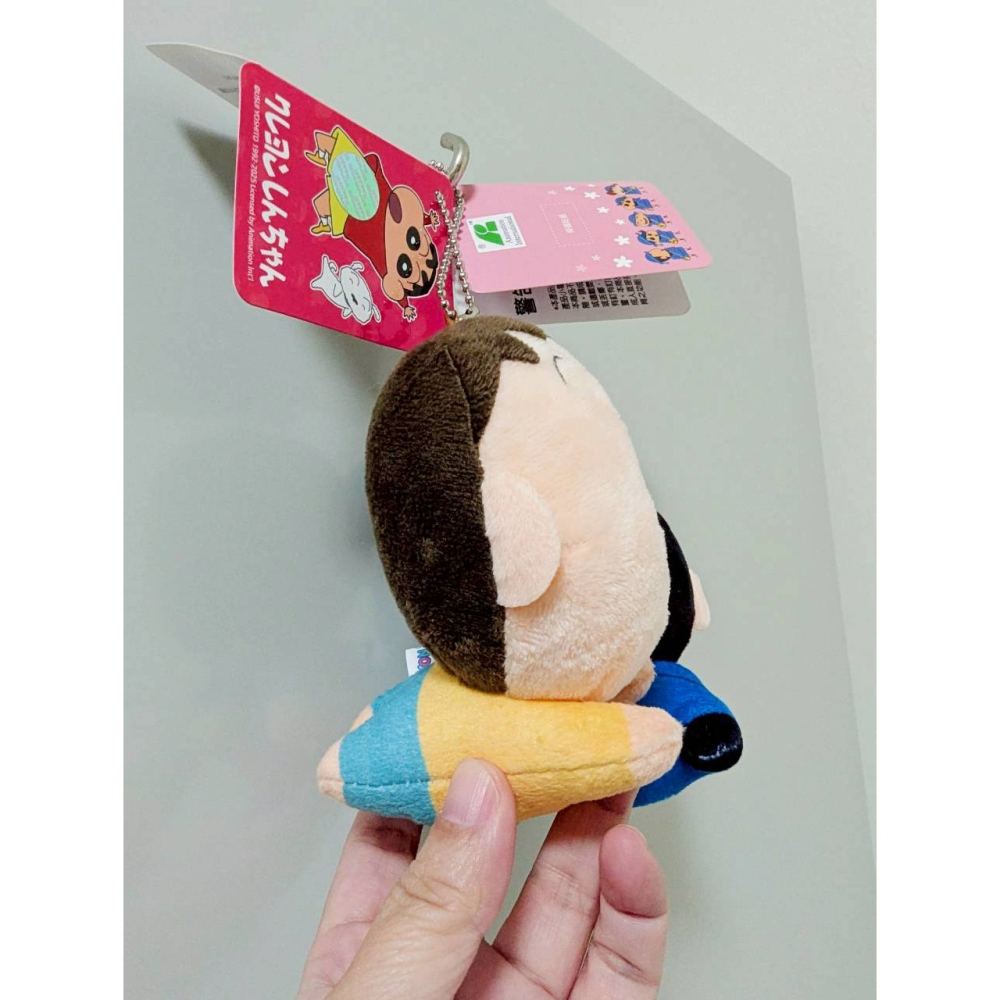 正版雷標 蠟筆小新 娃娃吊飾 阿呆娃娃吊飾-細節圖5