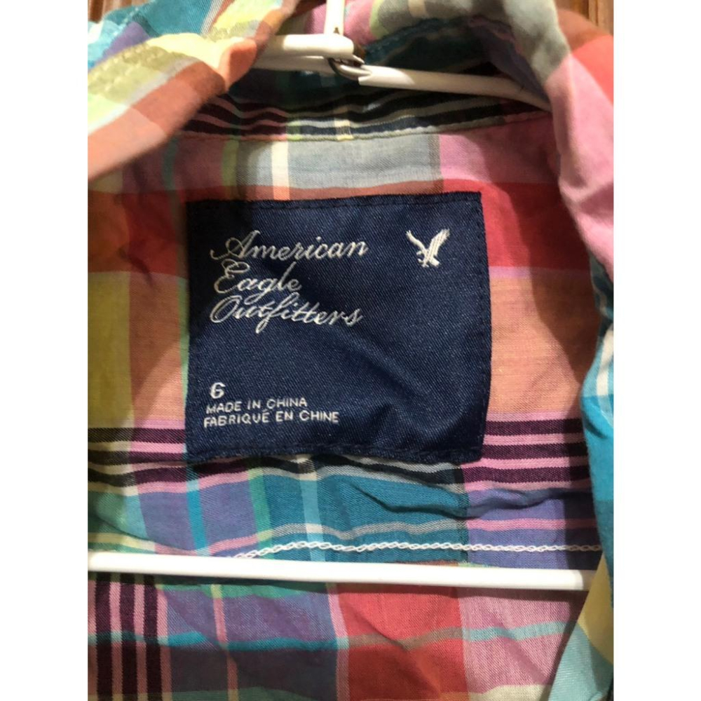 二手轉售 American Eagle 經典格紋襯衫，用輕盈的棉質細數春天-細節圖4