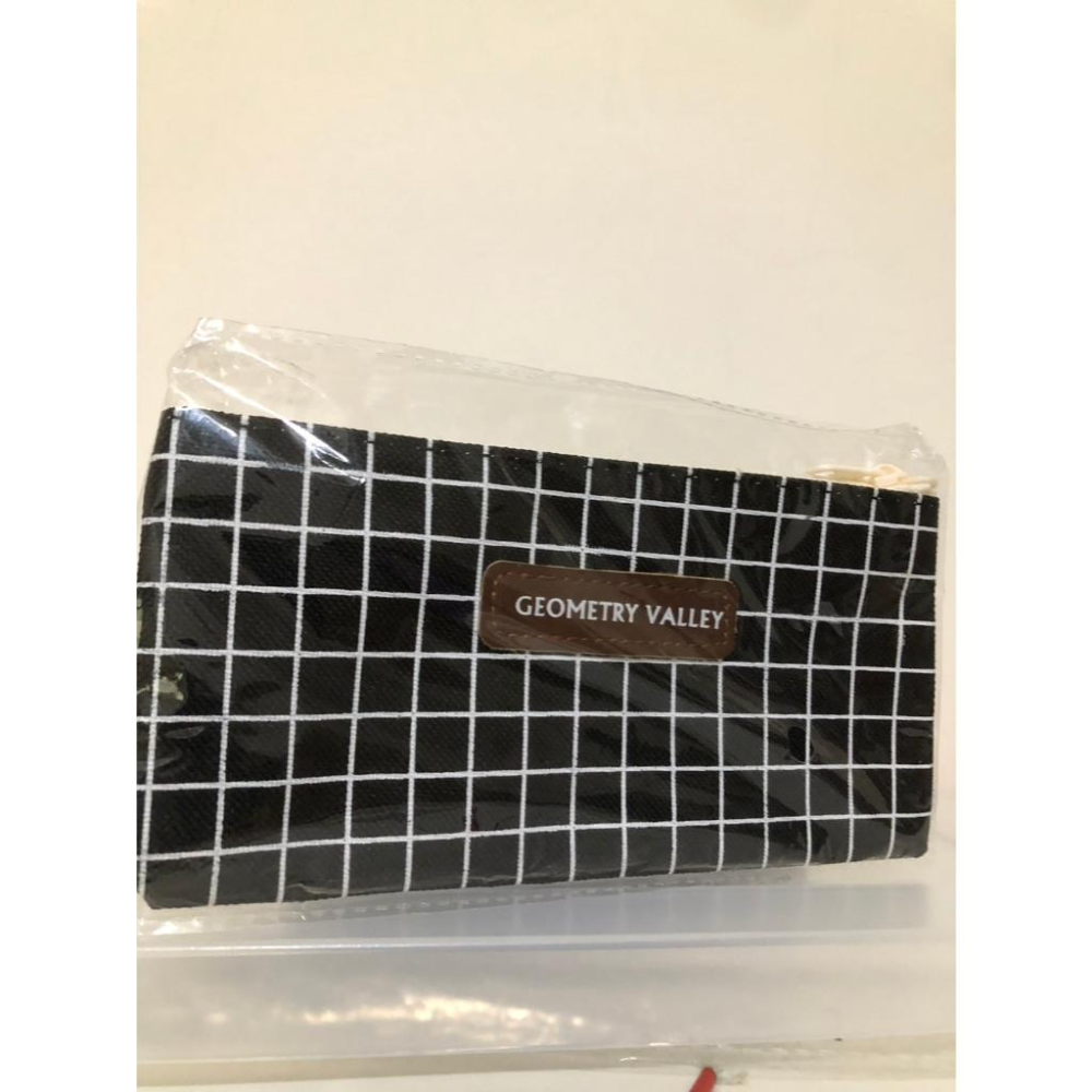 全新現貨 帆布筆袋 格子筆袋 筆袋 文具袋 收納包 鉛筆袋 化妝包 鉛筆盒 文具盒-細節圖2
