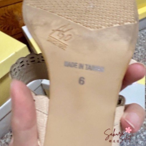 【二手附盒】A.S.O 米杏色雷射雕花中跟涼鞋｜台灣製舒適粗跟鞋｜原價$4195 出清優惠-細節圖4