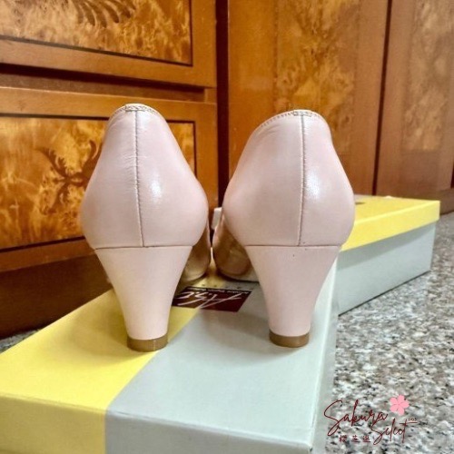 【全新】A.S.O 粉紅蝴蝶結真皮低跟包鞋｜氣質甜美通勤鞋｜原價$3995 出清優惠-細節圖3