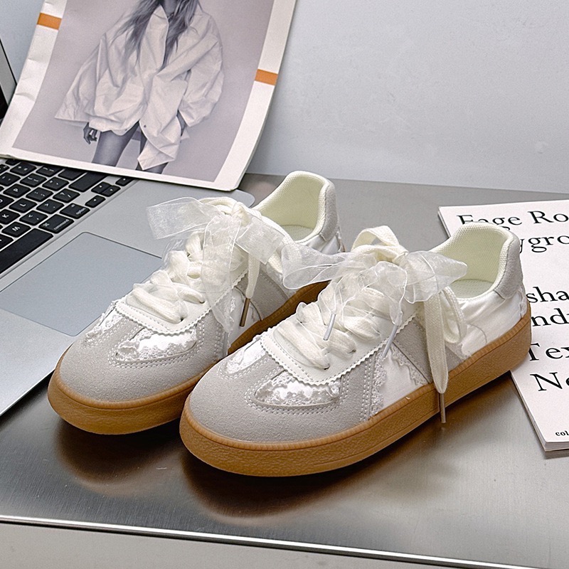 預購☀️『Yo省錢』超美蕾絲德訓鞋 鞋子-細節圖2