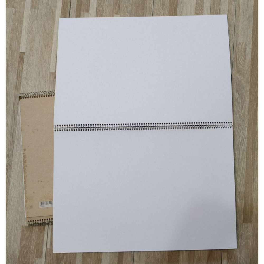 出清品 美術專業素描本 紙張25張一本 有些泛黃 共5本 8K尺寸 學校文具-細節圖2
