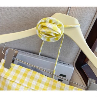 多巴胺黃色格子抹胸背心/女夏法式甜美裹胸收腰度假風花苞裙擺上衣-細節圖4