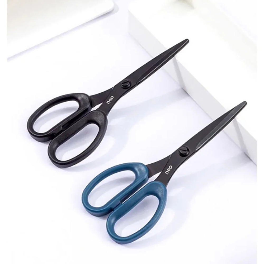 【台灣現貨】得力黑刃剪刀 不鏽鋼黑刃剪刀 剪刀 不鏽鋼 事務剪刀 質感 文青風 美工剪刀 黑色剪刀-細節圖2