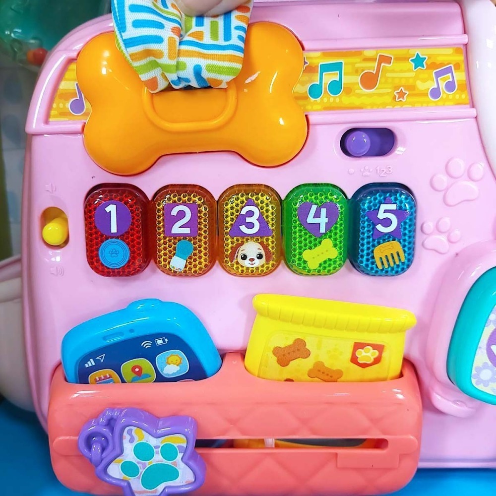 Vtech 寵物狗提籃互動學習組(專為寶寶設計學習照顧與陪伴的扮演樂趣)-細節圖3