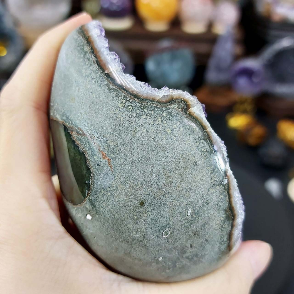 巴西 薰衣草紫晶牙 帶晶花龍(金腰帶) 龍蛋 高9公分(附底座)*一圖一物*招財 聚財 淨化磁場-細節圖5