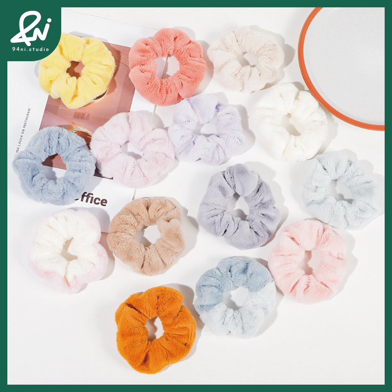 『台灣現貨』10cm 仿兔毛絨大腸髮圈｜高級感絲滑質地｜溫柔毛絨感髮飾｜髮圈｜髮繩【94ni.studio】-細節圖3