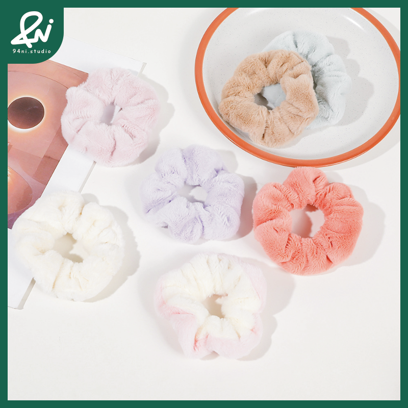 『台灣現貨』10cm 仿兔毛絨大腸髮圈｜高級感絲滑質地｜溫柔毛絨感髮飾｜髮圈｜髮繩【94ni.studio】-細節圖4