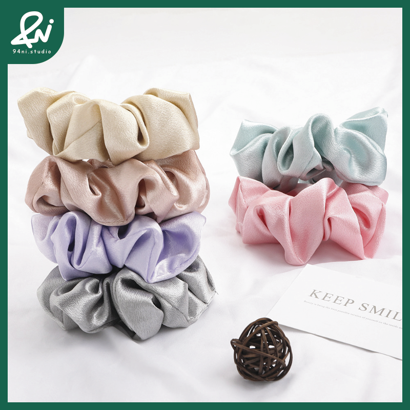 『台灣現貨』12.5cm 水晶緞面高級感大腸髮圈｜簡約氣質馬尾頭繩｜ins風百搭髮飾｜光澤細膩【94ni.studio】-細節圖7