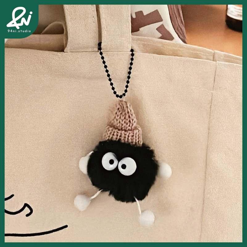 『台灣現貨』呆萌小煤球吊飾｜誰說煤球不能超萌 毛絨鑰匙扣 高顏值少女掛件 可愛玩偶掛飾 鑰匙扣【94ni.studio】-細節圖2