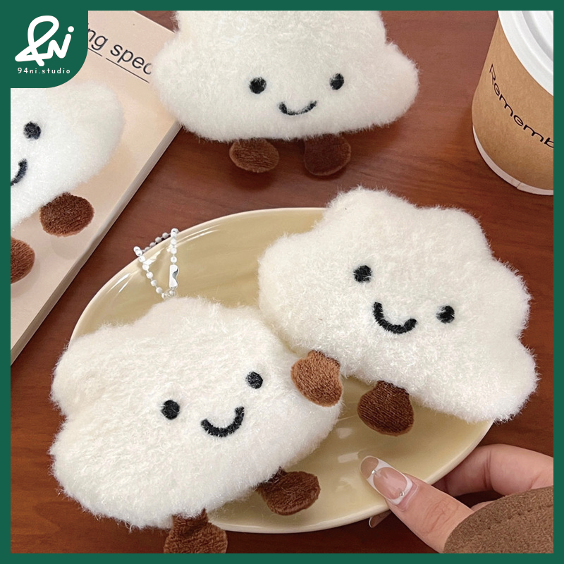 『台灣現貨』可愛雲朵玩偶吊飾｜少女心鑰匙扣｜百搭掛件｜包包掛飾｜軟糯糯的觸感與小巧精緻設計【94ni.studio】-細節圖4