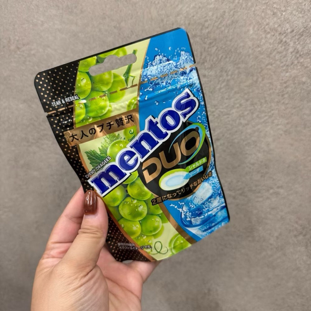 現貨｜BOORINの偷買｜日本 mentos Duo 雙層葡萄蘇打軟糖 45g 曼陀珠 雙層軟糖 日本曼陀珠-細節圖6