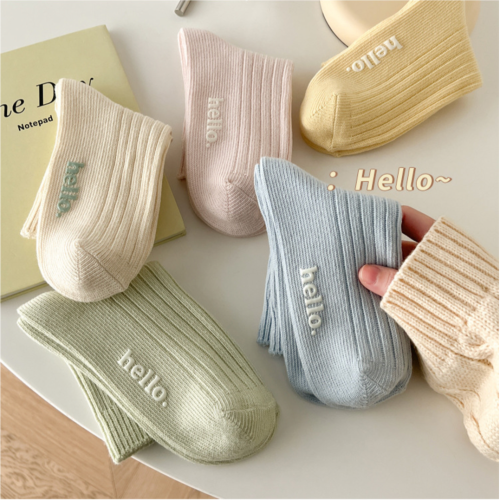 🔥現貨快速出貨🔥 女中筒襪 小紅書爆款 女襪 中筒襪 素色襪 馬卡龍襪 莫蘭迪色襪 日系襪 學生襪 字母襪 可愛襪-細節圖2