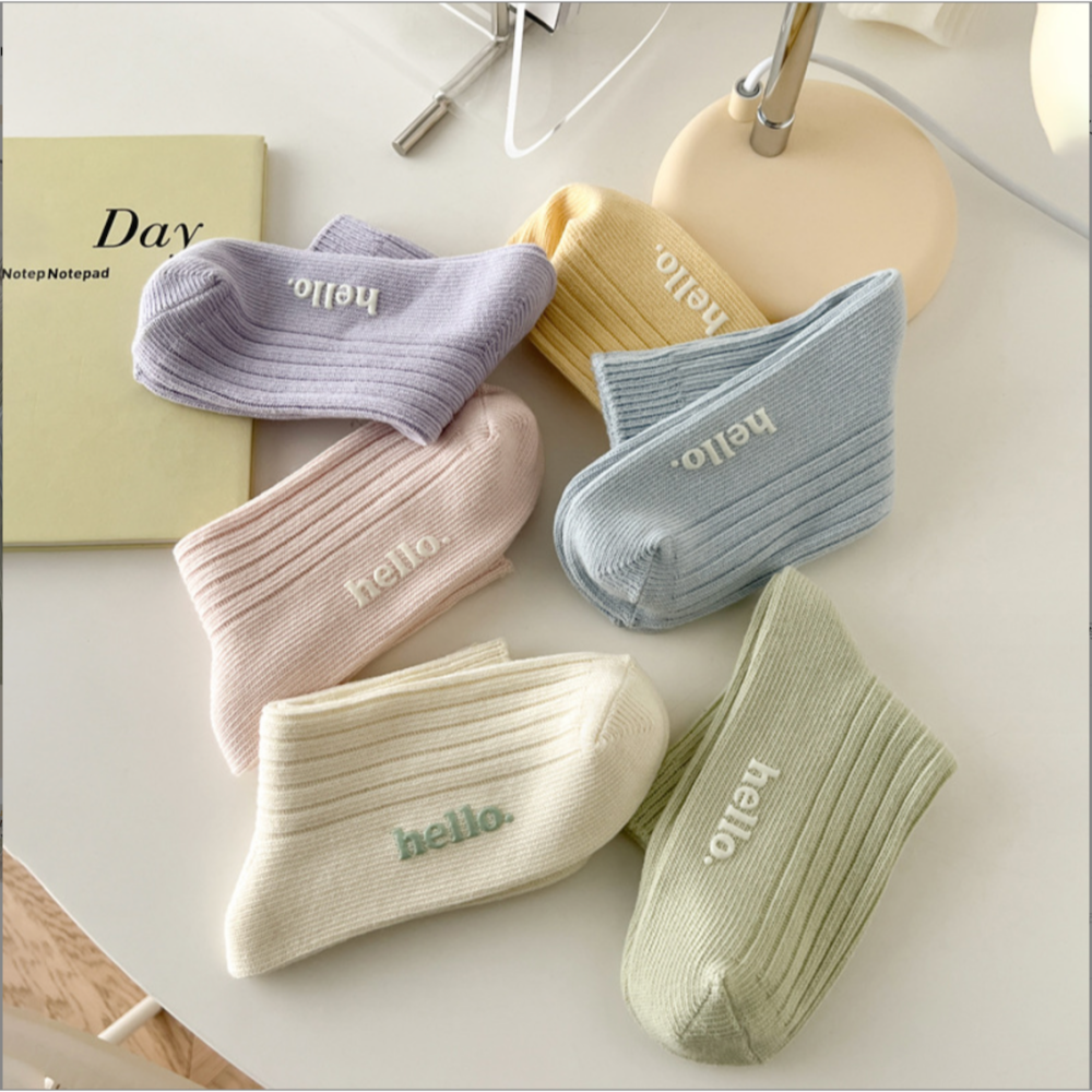 🔥現貨快速出貨🔥 女中筒襪 小紅書爆款 女襪 中筒襪 素色襪 馬卡龍襪 莫蘭迪色襪 日系襪 學生襪 字母襪 可愛襪-細節圖6