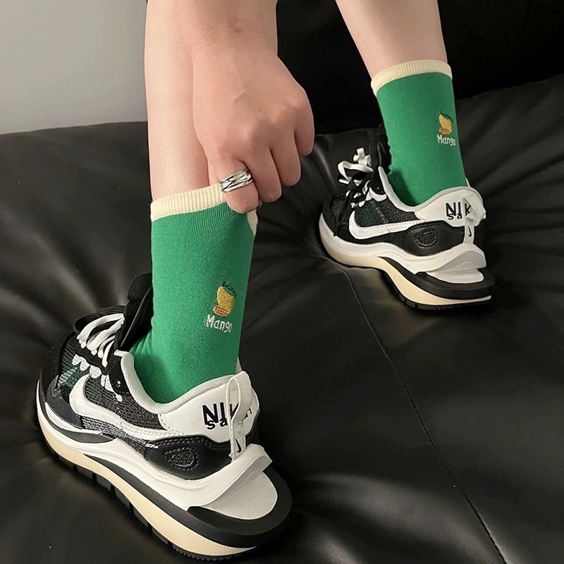 🔥24h出貨🔥 刺繡襪 女中筒襪 襪子女 拼色襪 可愛襪 日系襪 素色襪 女襪 女長襪 棉襪 學生襪 甜美襪 襪子-細節圖8